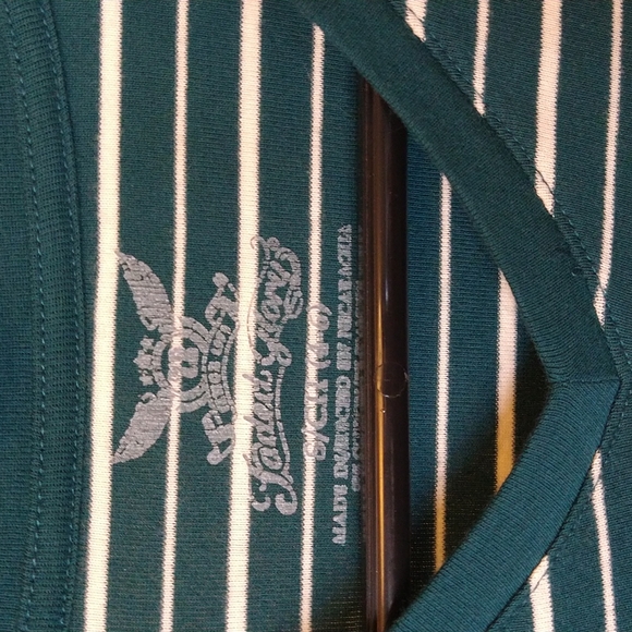 Bundle of five long sleeved shirts. - Picture 11 of 11